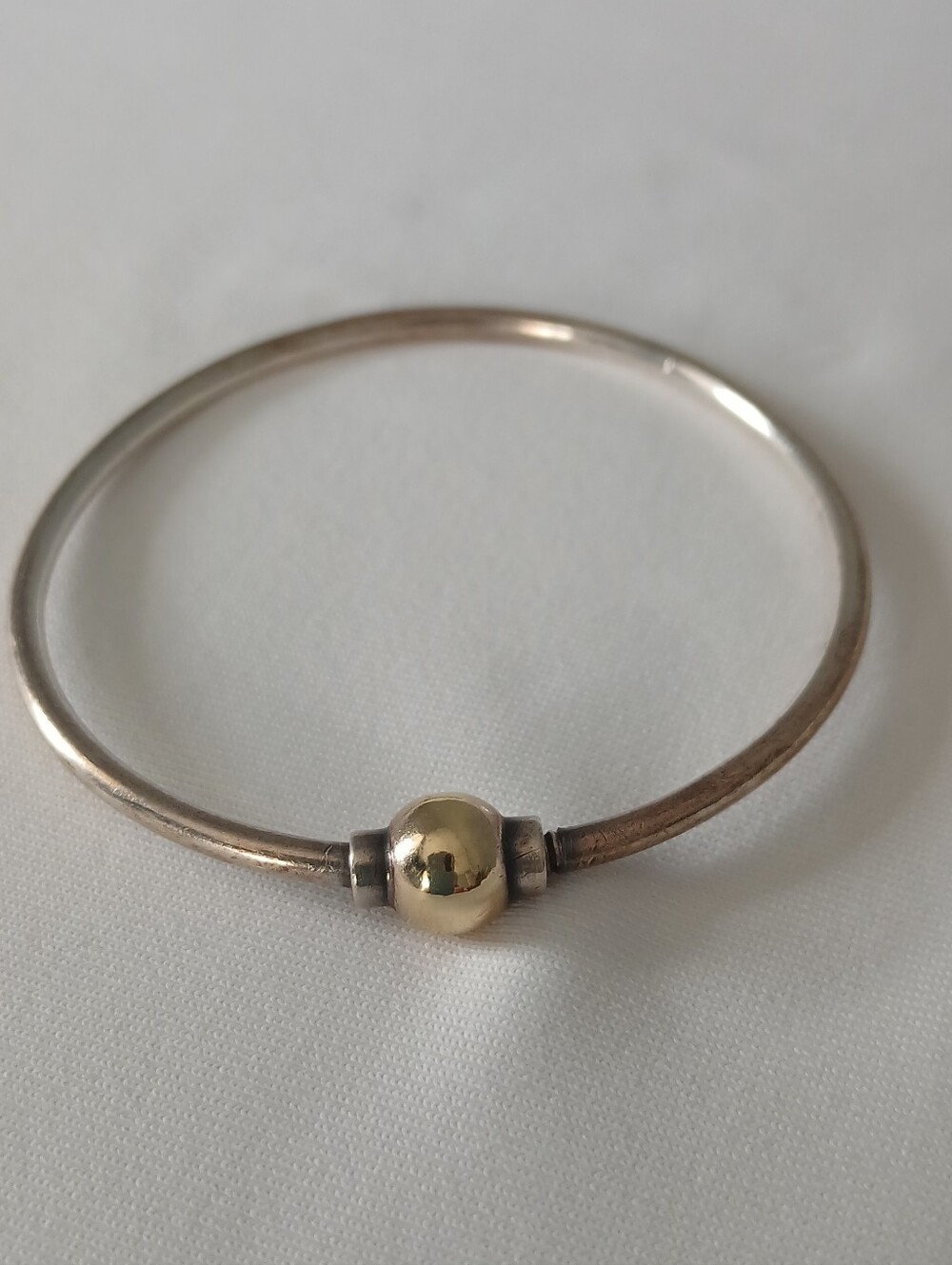 ✨ Two-Tone Single Ball Bangle Bracelet (Cape Cod Style) ✨ - Picture 6 of 9